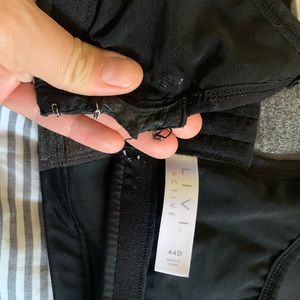 LIVI ACTIVE sports bra